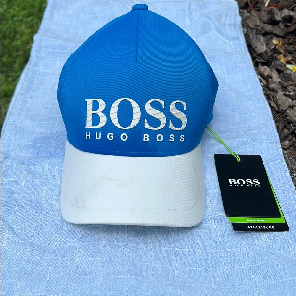 NWT Hugo Boss Blue and White Formula A-E Cap